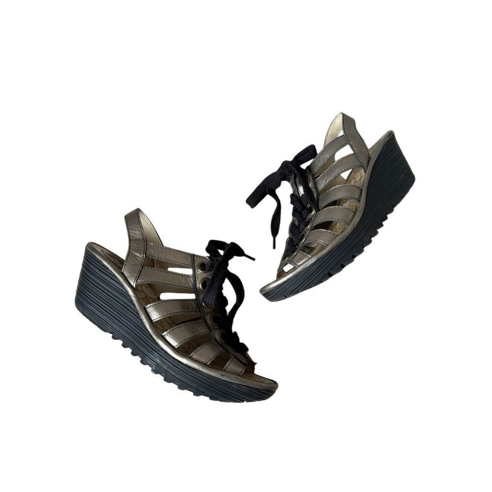 Fly London Yito Gold Pewter Leather Gladiator Platform Wedge Sandal Womens EU 40